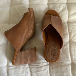 Marlin brown mule size 10 Kork Ease only worn one time NWT